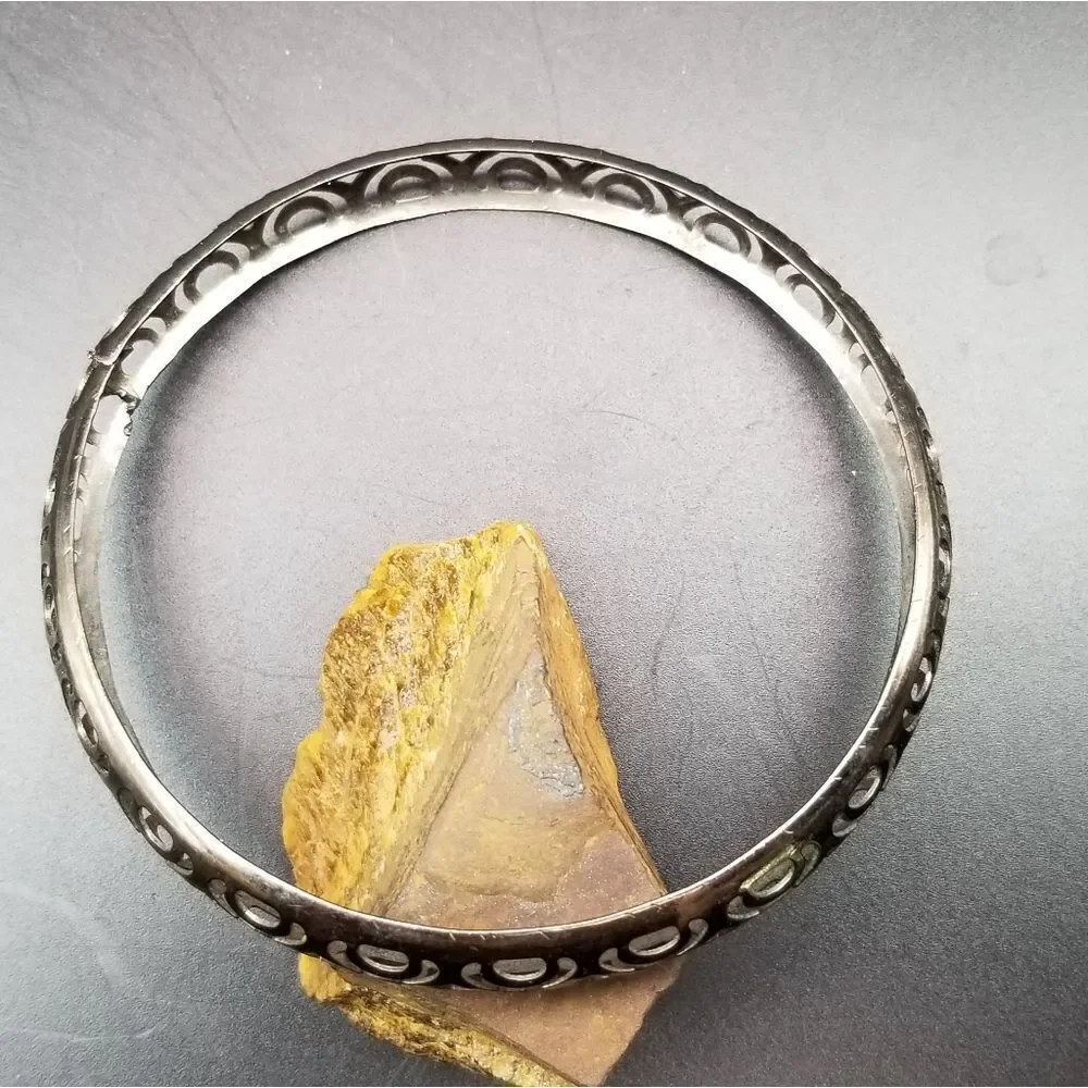 Heirloom carved openwork bracelet B817